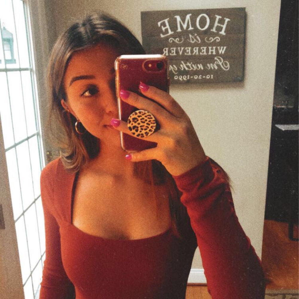 Meet your Posher, Emily